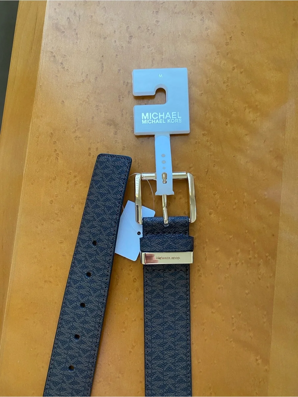 Michael Kors signature mk